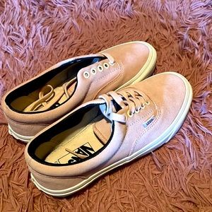 Mauve Vans Womens 8.5 like new - Hard to find!